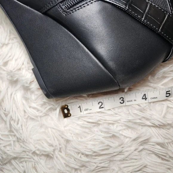 New Kenneth Cole Emmie Wedge Black Leather Booties - Picture 8 of 10